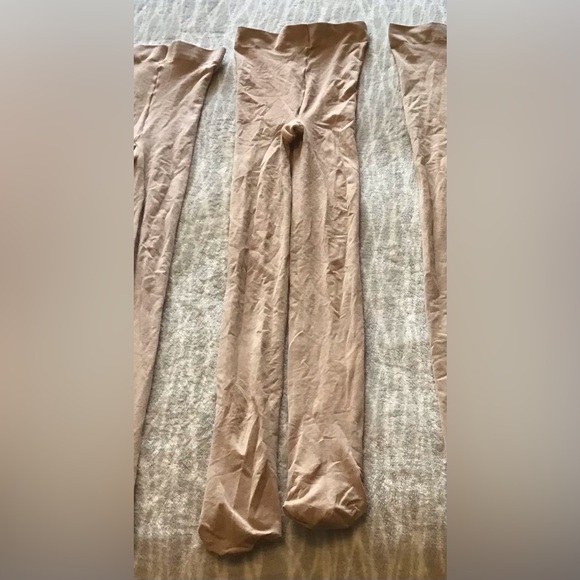 🌟🌟 Nylon/Spandex Tan Dance Tights 🌟🌟 - Picture 4 of 9